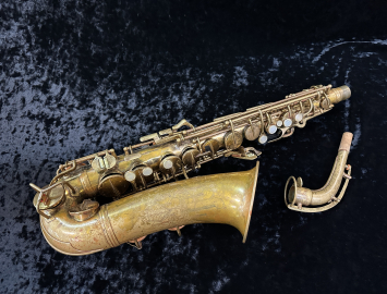 Photo Vintage Conn Transitional / 6M Naked Lady Alto Sax, Serial #258050